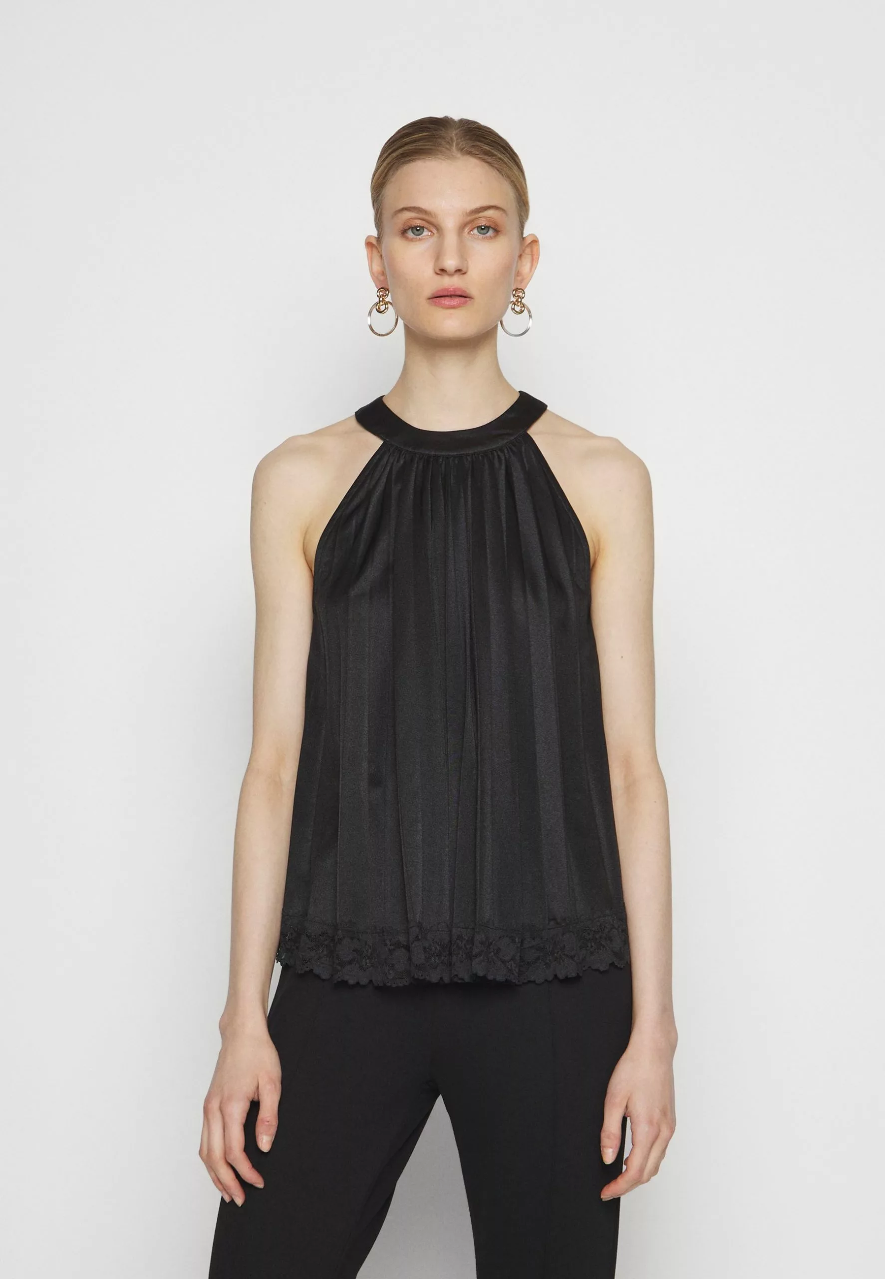 Top - Top Anna Field Top - Top -Anna Field Shop b1af6fc6ad0344c1881bf3737bb451f1 scaled