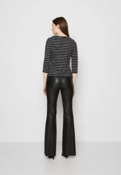 Anna Field Long Sleeved Top - Black White 2 Anna Field Long Sleeved Top - Black White -Anna Field Shop b4a4210339ae4ed9963c2626160335b9 scaled