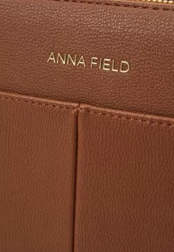 Anna Field Across Body Bag - Cognac -Anna Field Shop b6185a91aae042a5b72dd309e5b57c3a scaled