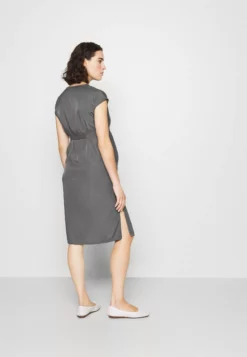 Anna Field MAMA Day Dress - Khaki 2 Anna Field MAMA Day Dress - Khaki -Anna Field Shop bdab5c9bc56c4324be397e4c3a92e2f9 scaled