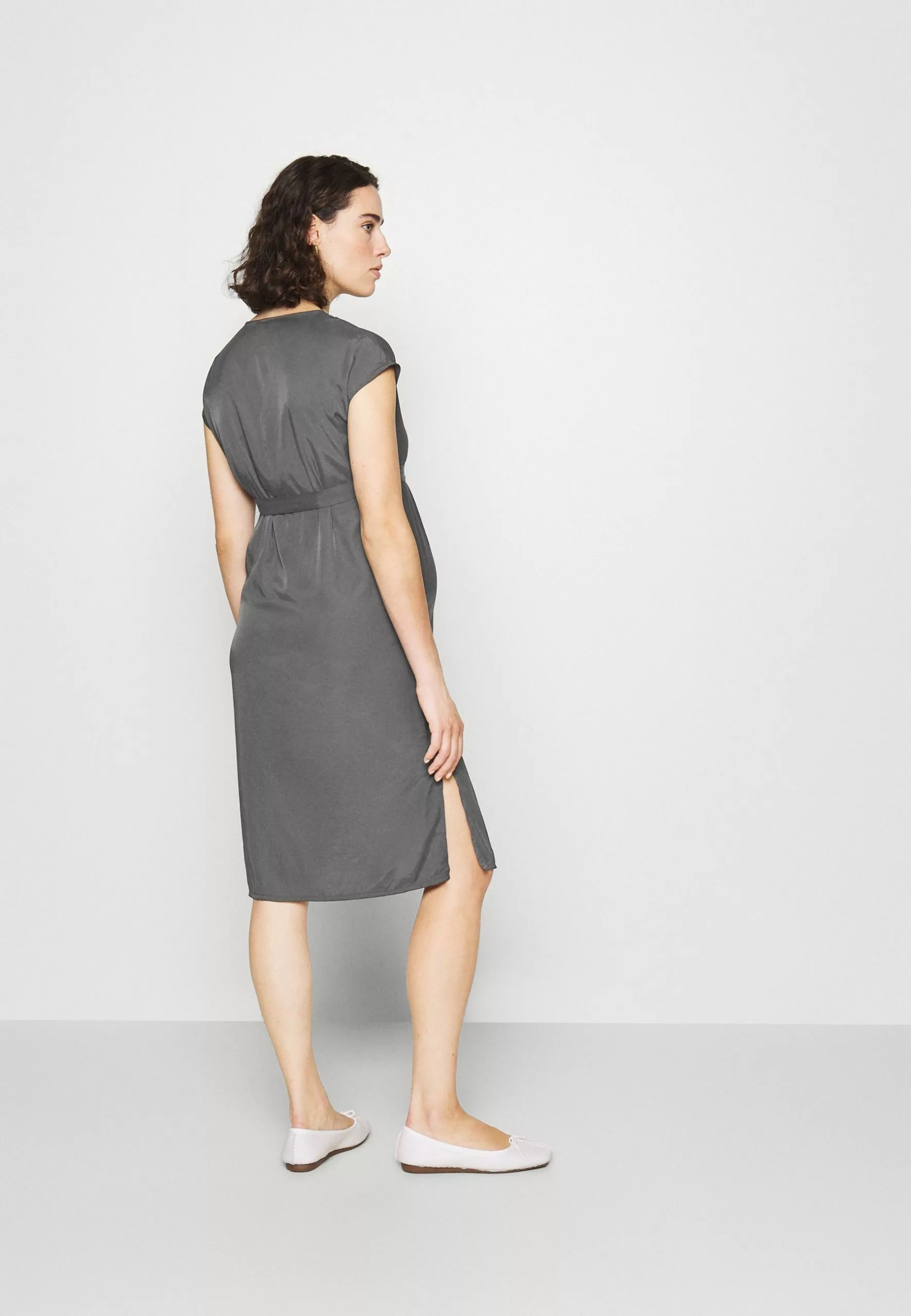 Day Dress - Khaki Anna Field MAMA Day Dress - Khaki -Anna Field Shop bdab5c9bc56c4324be397e4c3a92e2f9 scaled