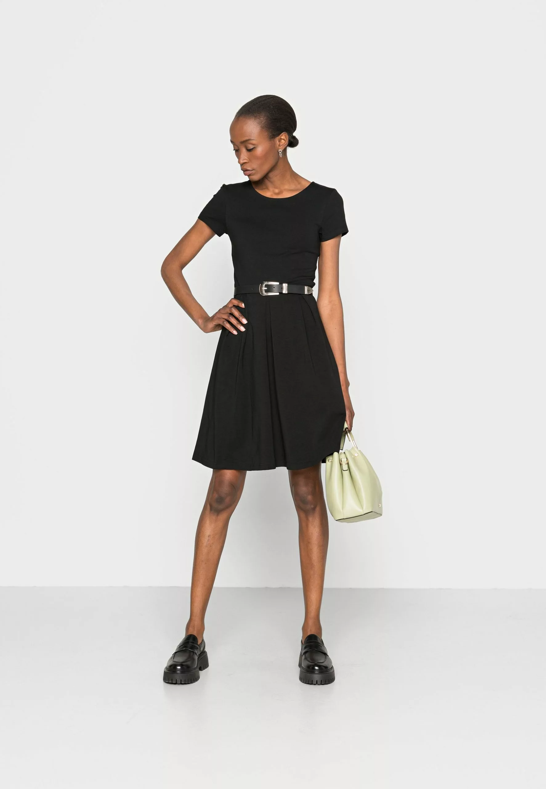 Jersey Dress - Black Anna Field Jersey Dress - Black -Anna Field Shop c8d3e28fb0b74b1f8e98010f1b78b390 scaled