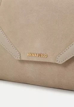 Anna Field Leather - Clutch - Taupe -Anna Field Shop c933426553bb4831a448eeab65bcefad scaled