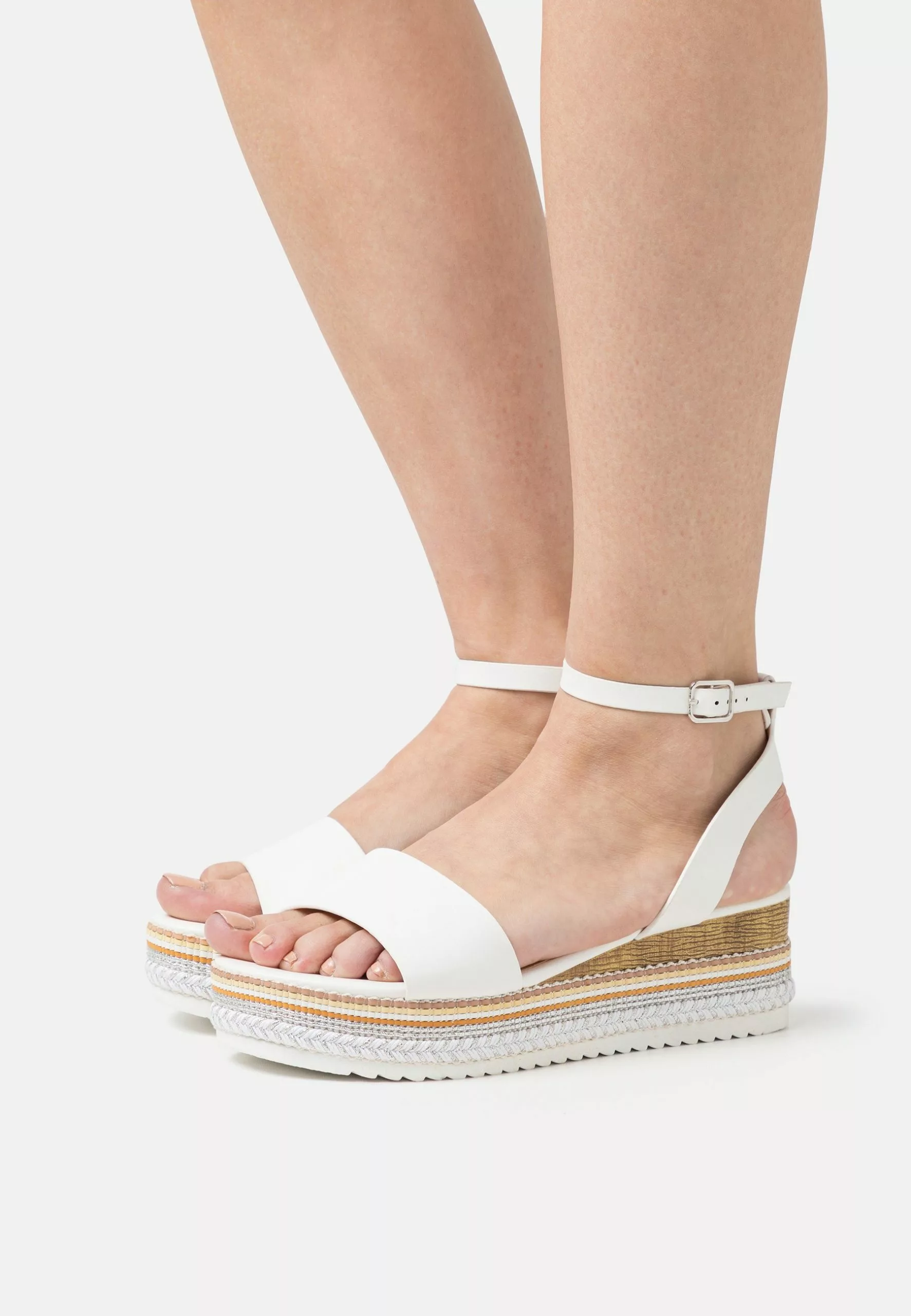 Platform Sandals - White Anna Field Platform Sandals - White -Anna Field Shop d6ff6e46675e49f89e8ab0376c65277d scaled