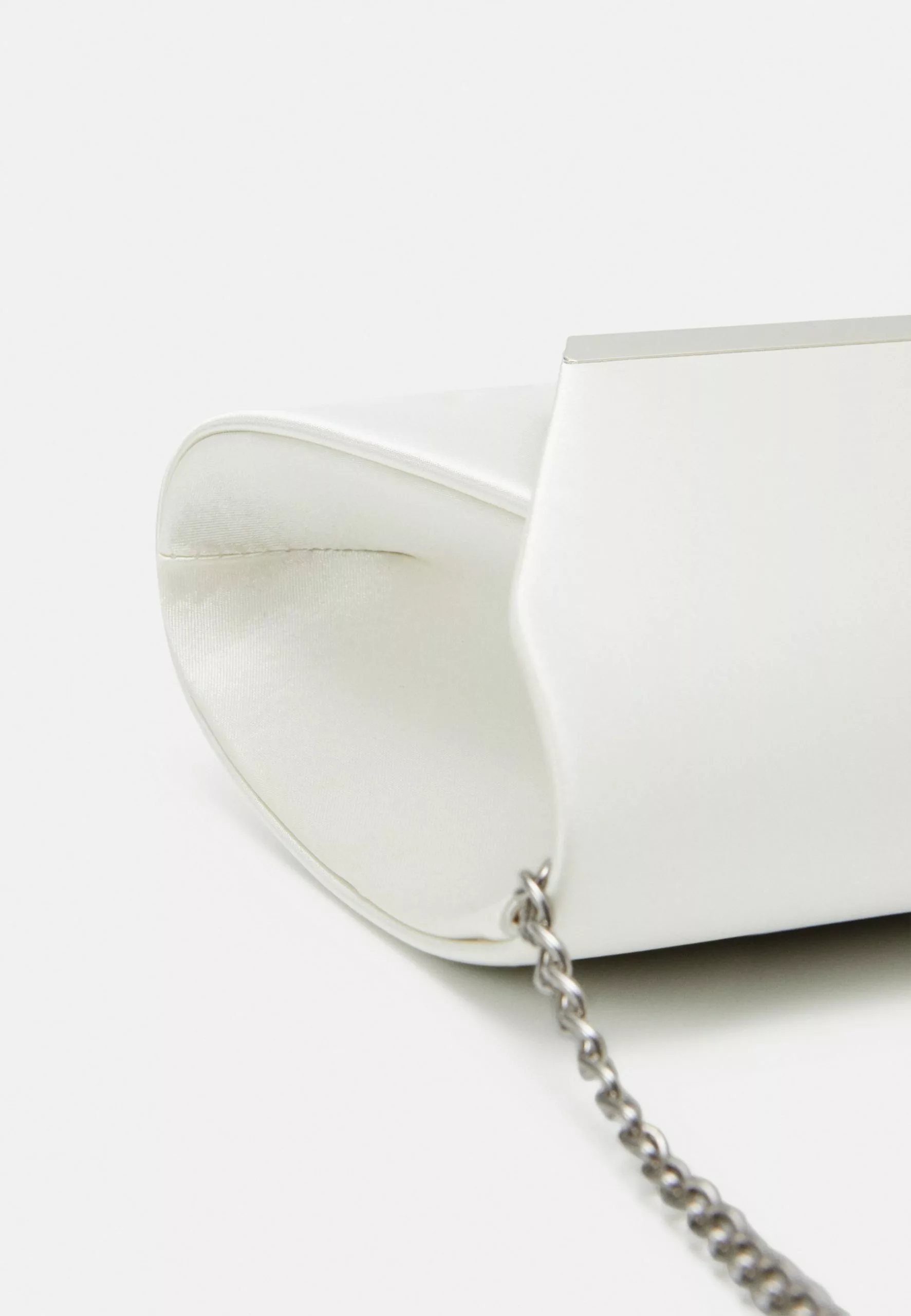 Clutch - White Anna Field Clutch - White -Anna Field Shop d79b750c5ffa43c6a316588f86c545bb scaled