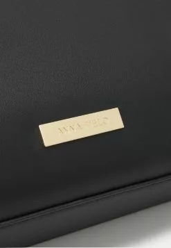 Anna Field Laptop Bag - Black 3 Anna Field Laptop Bag - Black -Anna Field Shop d7d2d467a9d04d21878ea9ce0399539b scaled