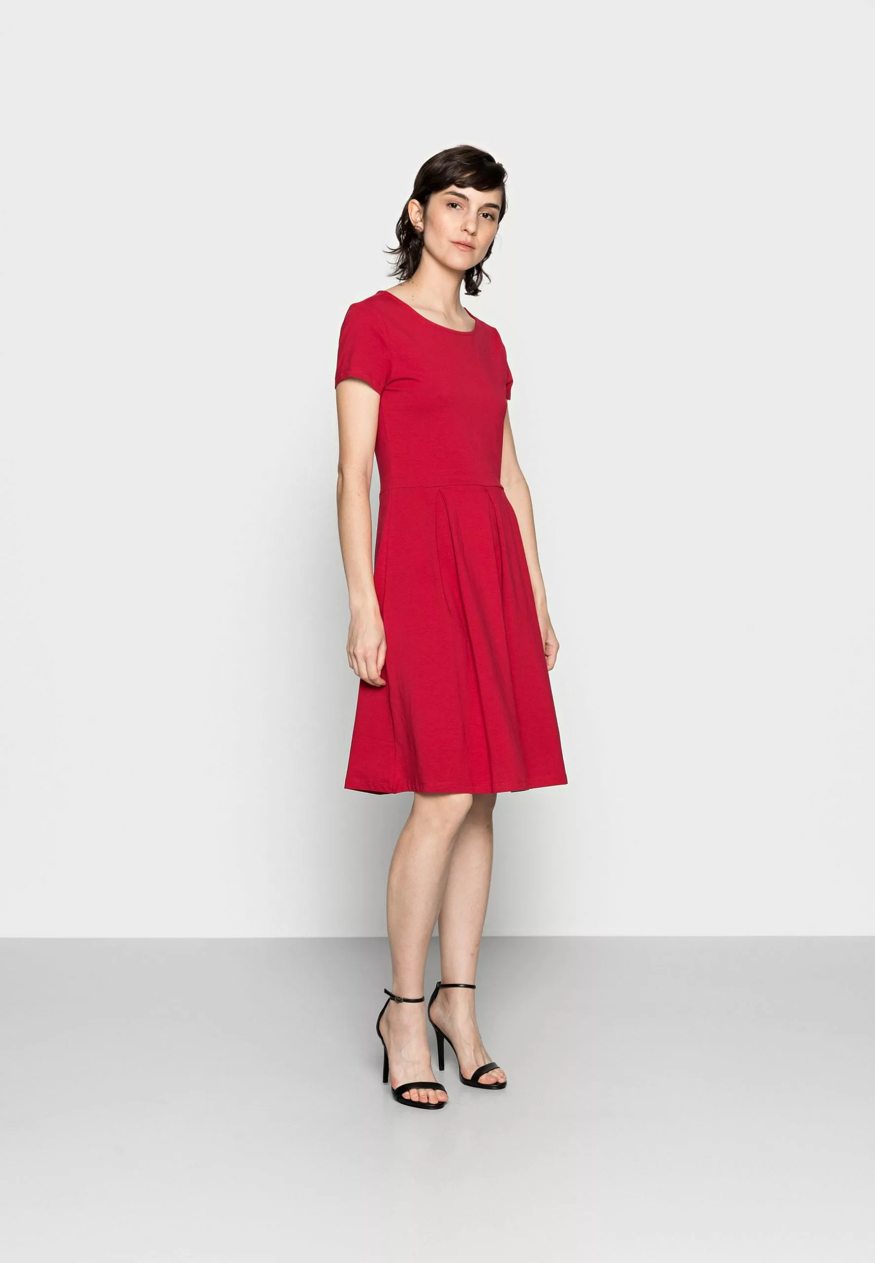 Jersey Dress - Red Anna Field Jersey Dress - Red -Anna Field Shop dd3543f3060242bb9973932ad739dd89 scaled