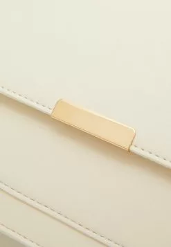 Anna Field Across Body Bag - Off-White -Anna Field Shop def9f9d1348f4545acfaff3c78064b27 scaled