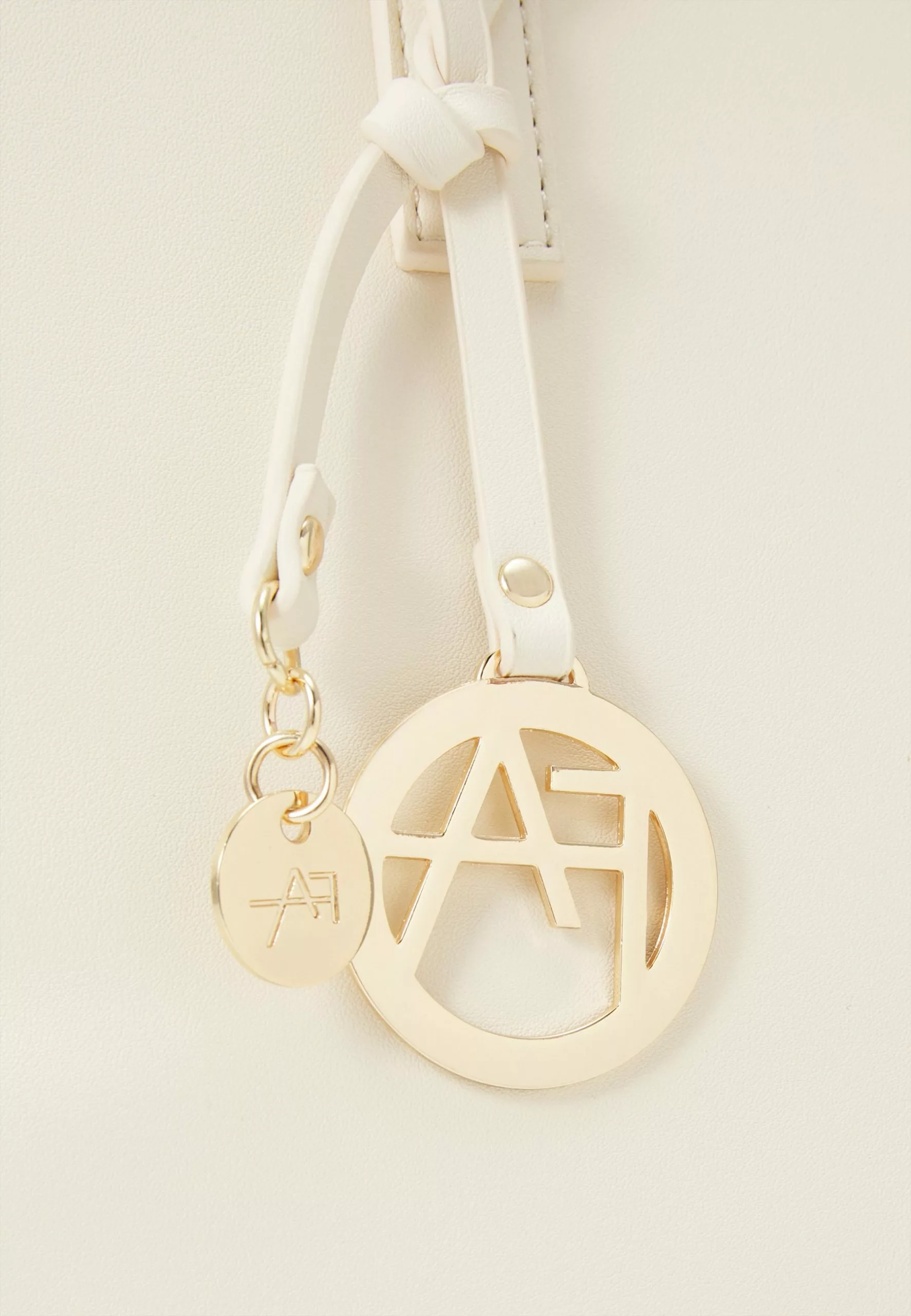 Handbag -Off-White Anna Field Handbag -Off-White -Anna Field Shop e3f192894ceb44de92f6b1e072e1bea1 scaled