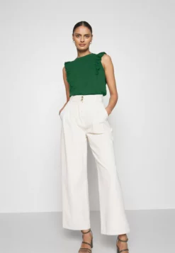 Anna Field Basic T-Shirt - Basic T-Shirt -Anna Field Shop e4c6909a4218465898cf48fe92b3578d scaled