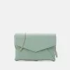 Anna Field Clutch - Green