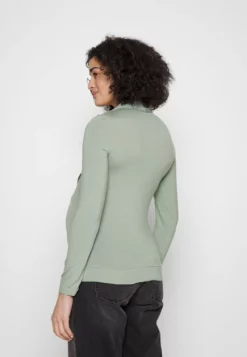 Anna Field MAMA Circ Nursing Wrap Over Long Sleev - Long Sleeved Top - Light Green -Anna Field Shop ea2b524532294d7fb6a7dfde59186b11 scaled