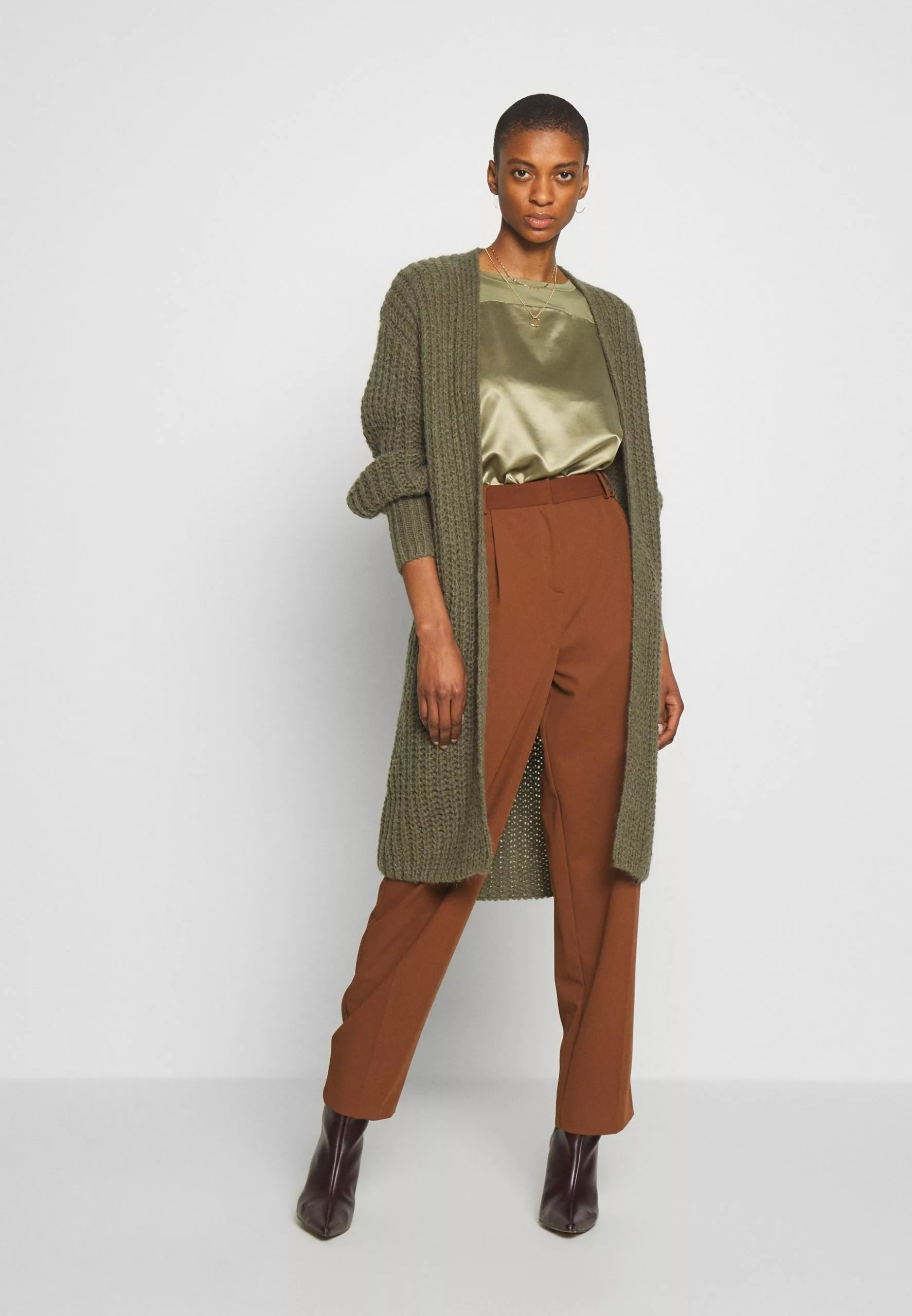 Print T-Shirt - Martini Olive Anna Field Print T-Shirt - Martini Olive -Anna Field Shop ee789448ad4046d1b80ccd5aa578f95f scaled