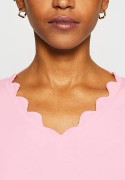 Anna Field Print T-Shirt - Pink 5 Anna Field Print T-Shirt - Pink -Anna Field Shop f36e2499ae0f4534b085c0c02f6f0db4 scaled