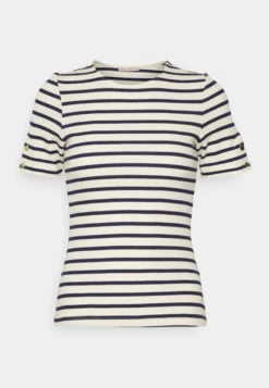 Anna Field Petite Print T-Shirt - Dark Blue White -Anna Field Shop f39b89ea3da5427d9d06ab1d67c15277 scaled