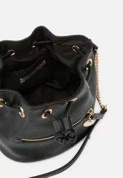 Anna Field Across Body Bag - 802 - Black 2 Anna Field Across Body Bag - 802 - Black -Anna Field Shop f7953f89b41340f3909fe67cb8f35f96 scaled