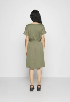 Anna Field Petite Jersey Dress - Jersey Dress 2 Anna Field Petite Jersey Dress - Jersey Dress -Anna Field Shop f9cbfa887974457bae76af18430ddd84 scaled