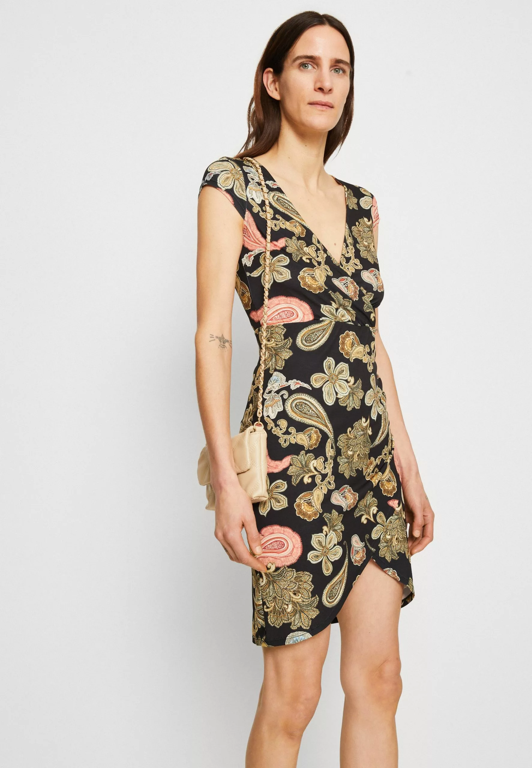 Shift Dress - Shift Dress Anna Field Shift Dress - Shift Dress -Anna Field Shop fd5d36bdc781416cbbb13f5168b78229 scaled