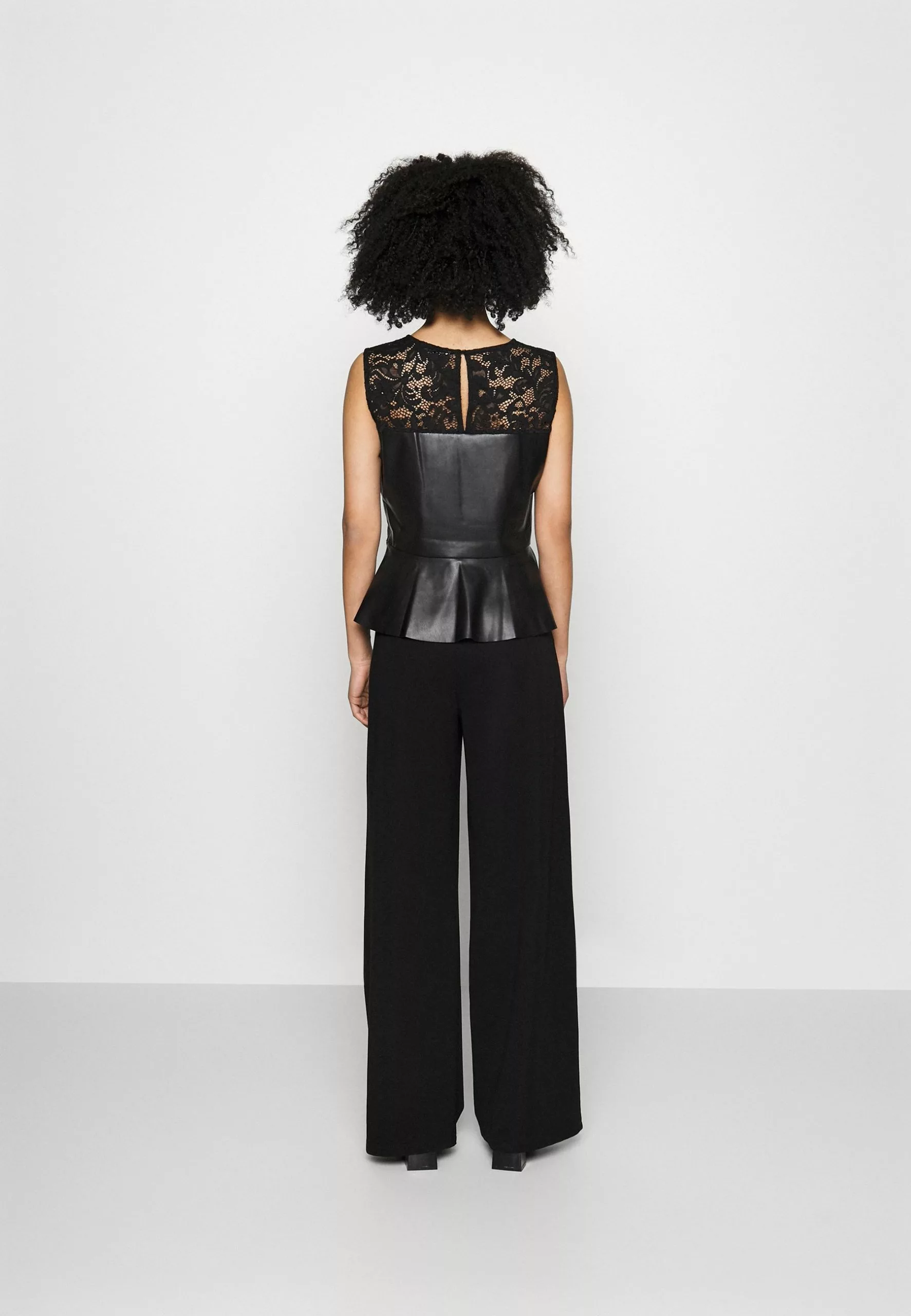 Top - Top Anna Field Petite Top - Top -Anna Field Shop fec4ea84f885435681ea39edd3922174 scaled